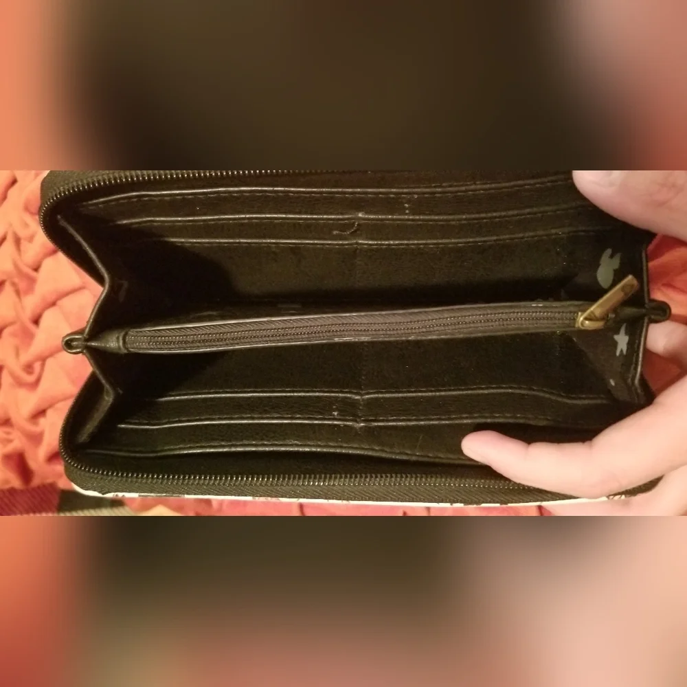 Loungefly Mickey and Minnie Tattoo AOP wallet - Picture 8 of 12